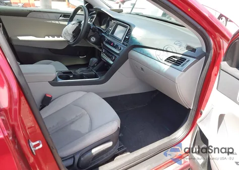 2018 Hyundai Sonata Eco z USA, uszkodzony, nr VIN 5NPE24AA4JH711655